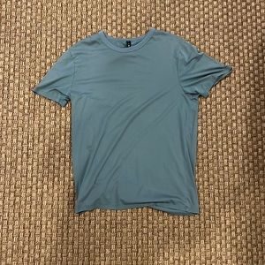 Lululemon Fundamental Tee - Size Medium (Bronze Green)